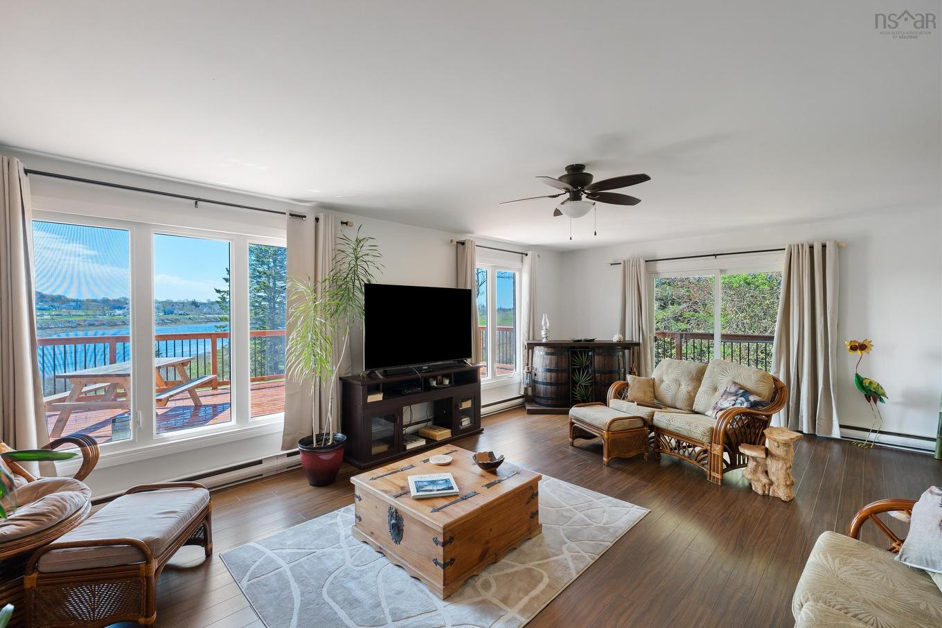 18-20 Harbourview Drive, Yarmouth, NS