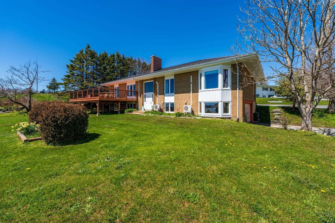 18-20 Harbourview Drive, Yarmouth, NS
