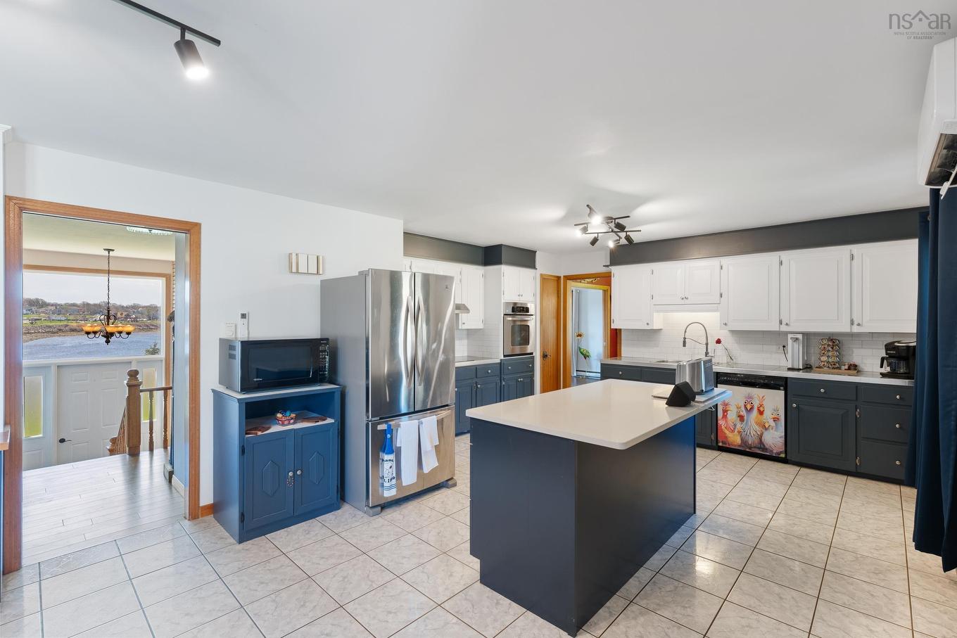 18-20 Harbourview Drive, Yarmouth, NS