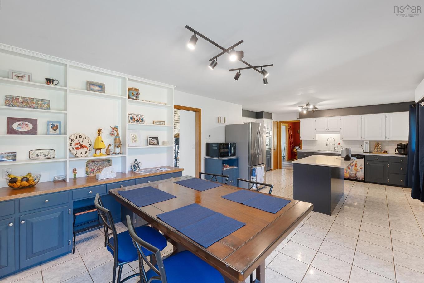 18-20 Harbourview Drive, Yarmouth, NS