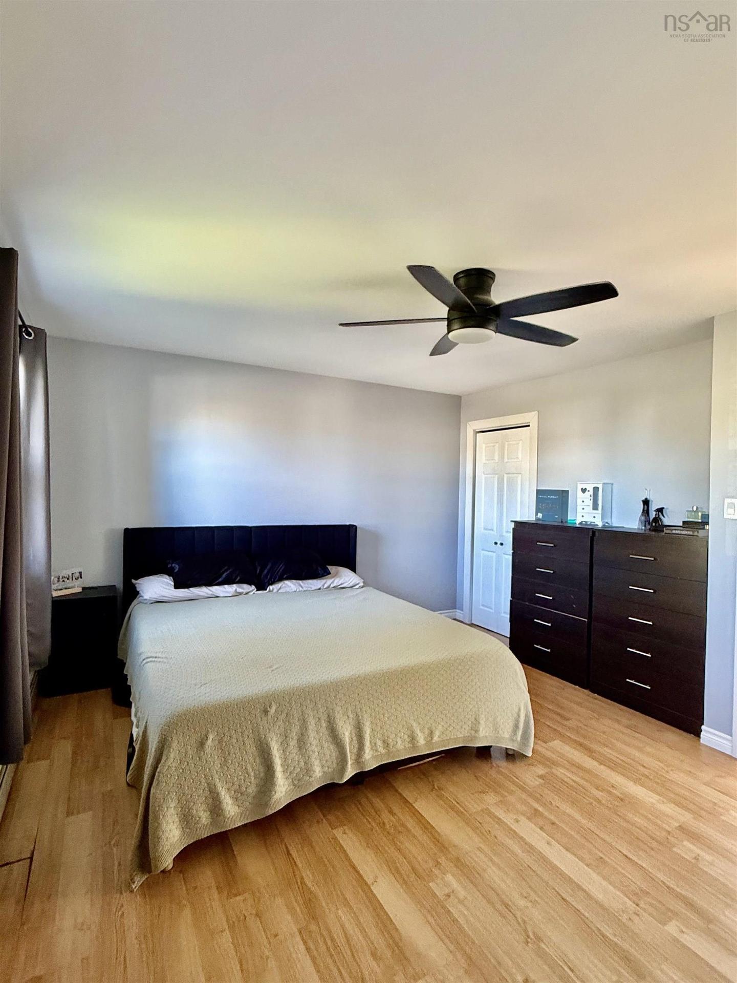 733 Sharpes Lane, New Waterford, NS