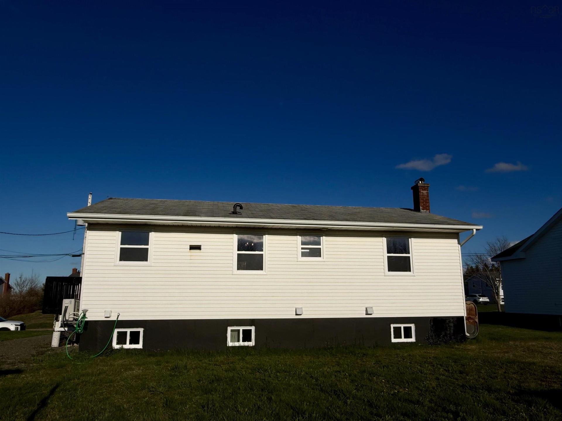733 Sharpes Lane, New Waterford, NS