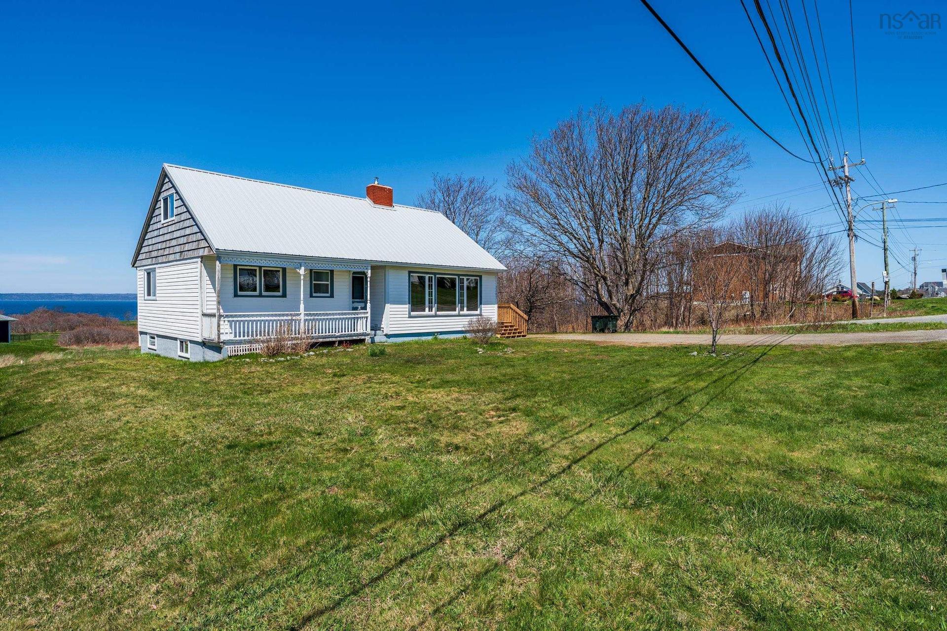 3367 Highway 1, Belliveaus Cove, NS