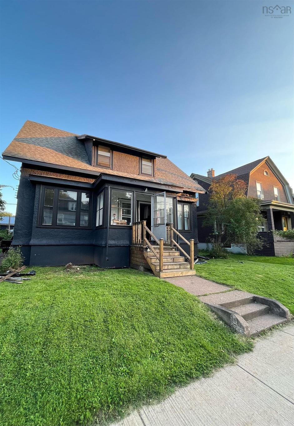 96-98 Brunswick Street, Truro, NS
