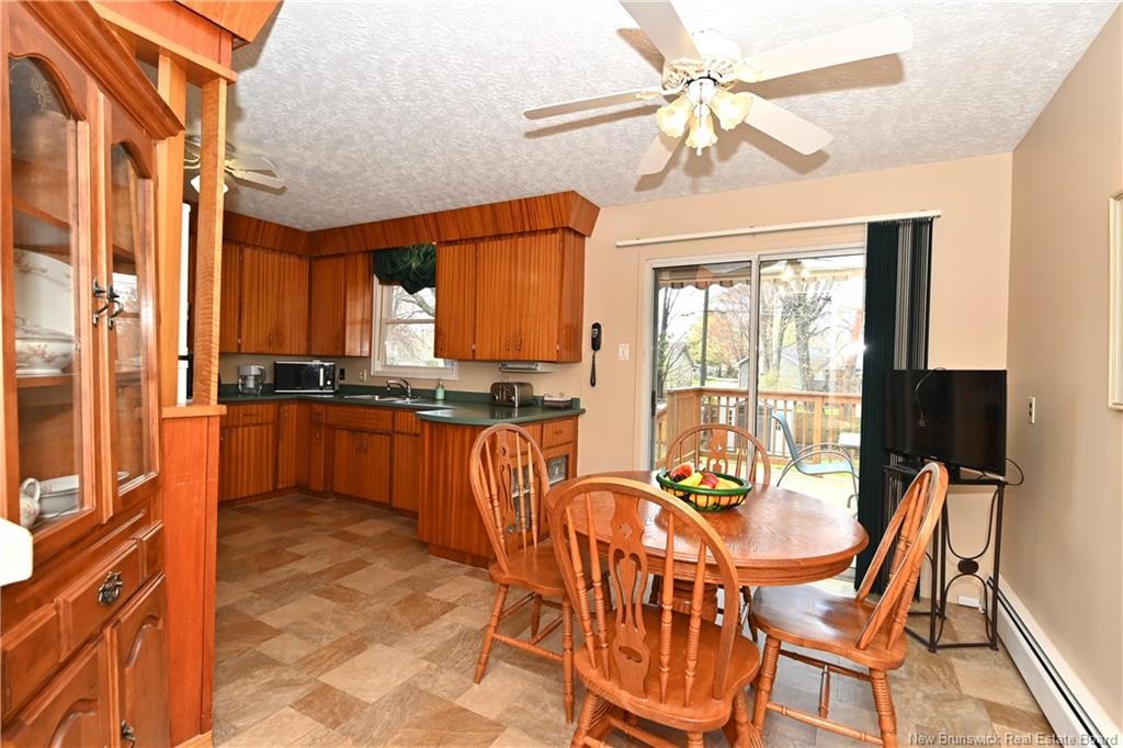 730 Irvine St, Devon, NB