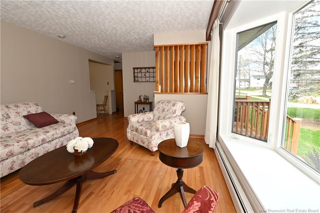 730 Irvine St, Devon, NB