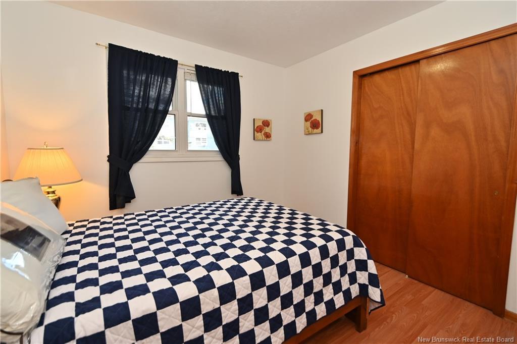 730 Irvine St, Devon, NB