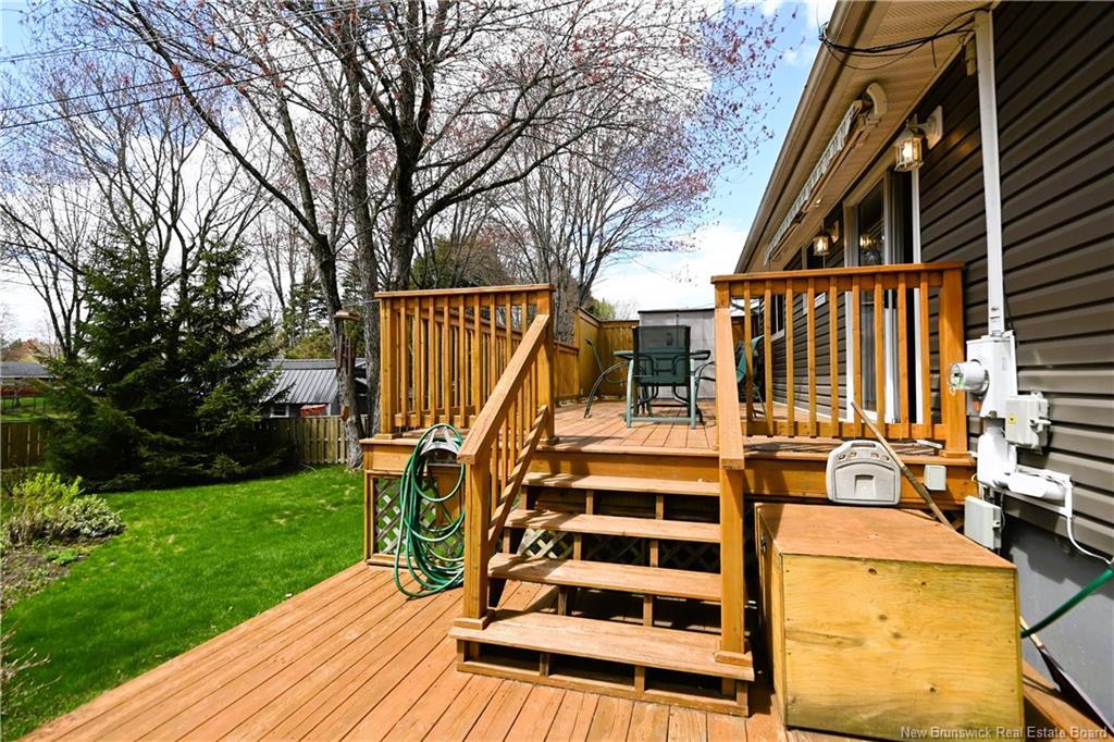 730 Irvine St, Devon, NB
