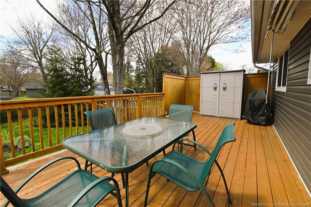 730 Irvine St, Devon, NB