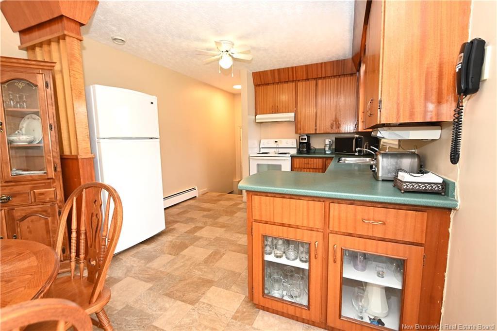 730 Irvine St, Devon, NB