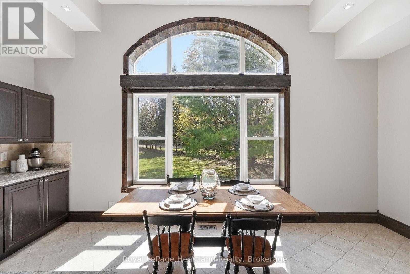 5106 5Th Line, Minto, ON - Indoor Photo Showing Dining Room