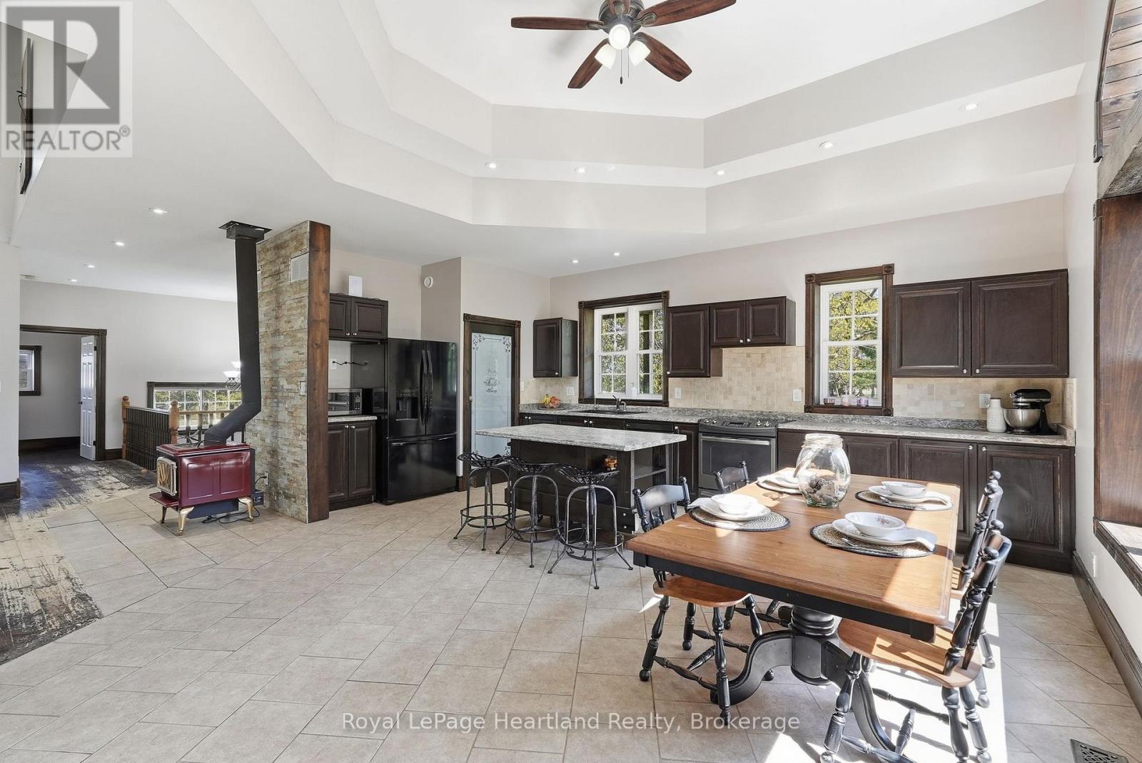 5106 5Th Line, Minto, ON - Indoor Photo Showing Dining Room
