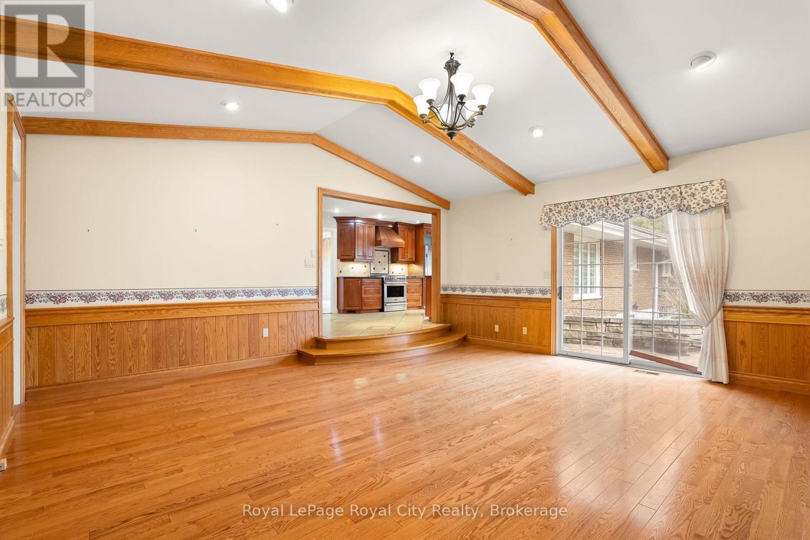 Sitting Room - 4646 Sideroad 20 N, Puslinch, ON