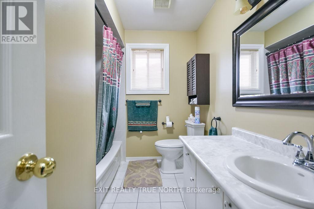53 Etherington Crescent, Barrie, ON - Indoor Photo Showing Bathroom