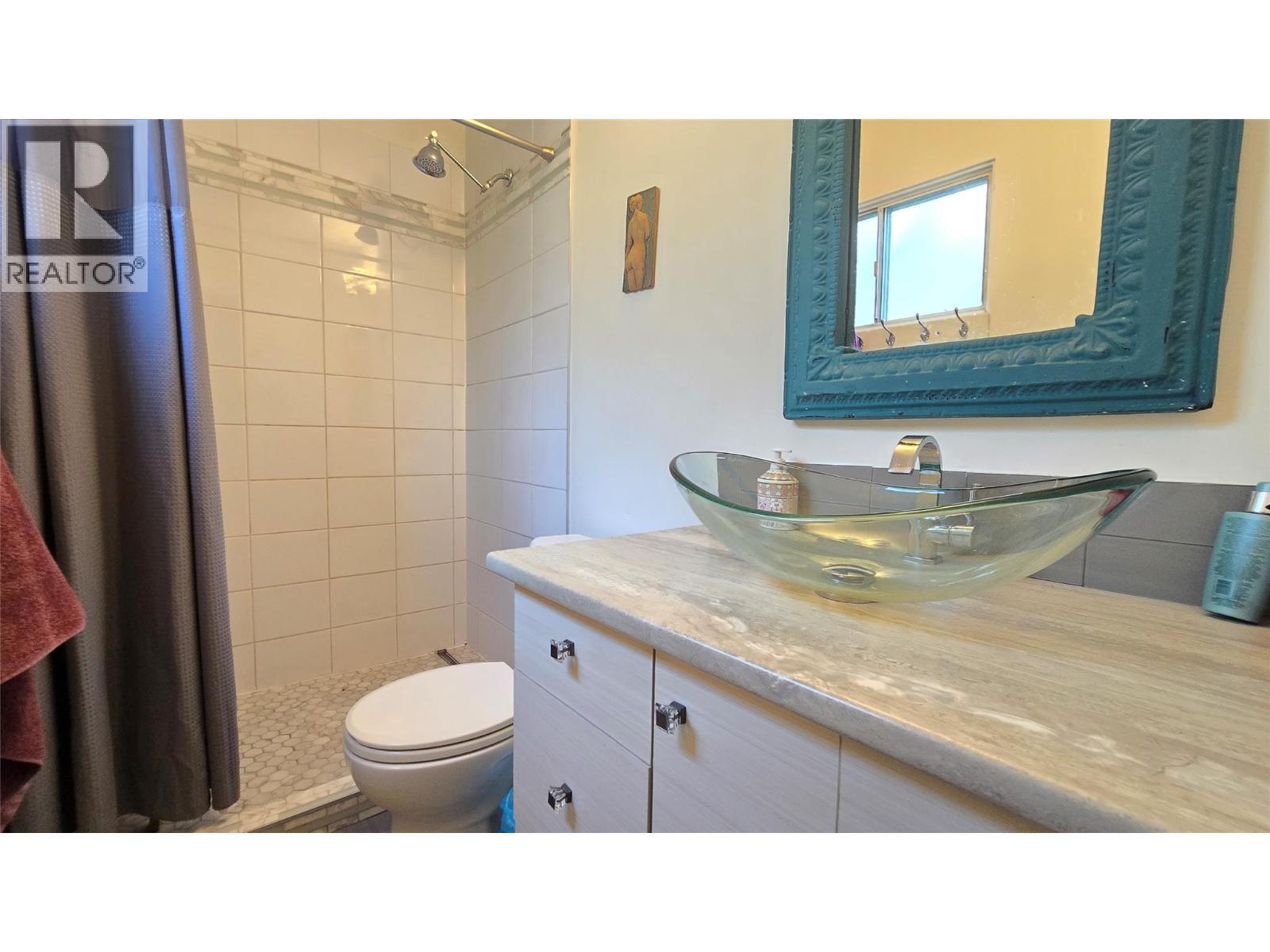 1151 Schubert Drive, Kamloops, BC - Indoor Photo Showing Bathroom