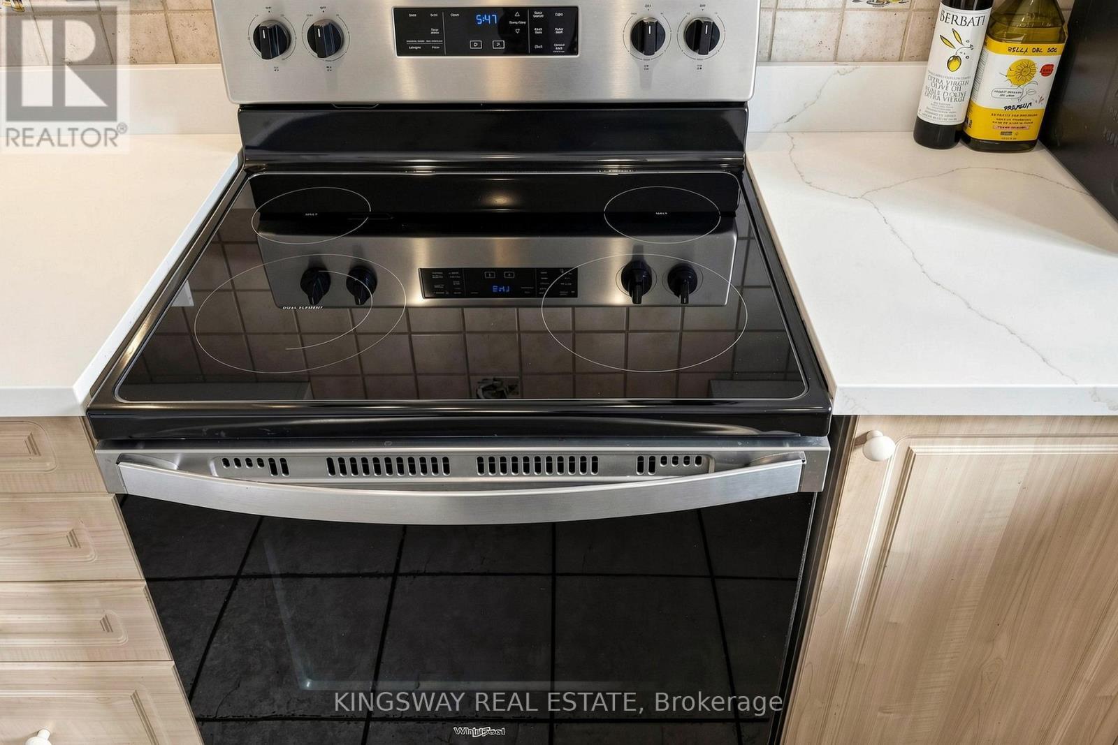 5642 Annabelle Avenue, Mississauga, ON - Indoor Photo Showing Kitchen