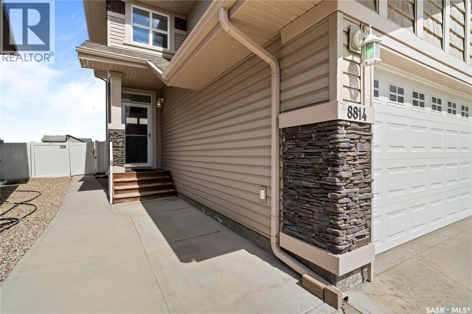 8814 Herman Crescent, Regina, SK - Outdoor