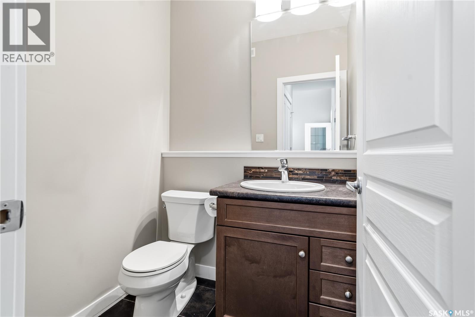 8814 Herman Crescent, Regina, SK - Indoor Photo Showing Bathroom