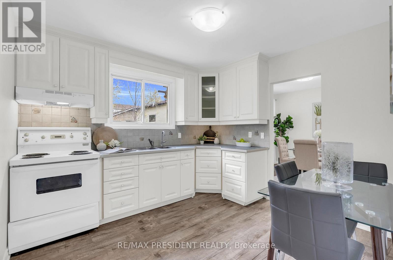 57 High Street, Waterloo, ON - Indoor Photo Showing Kitchen