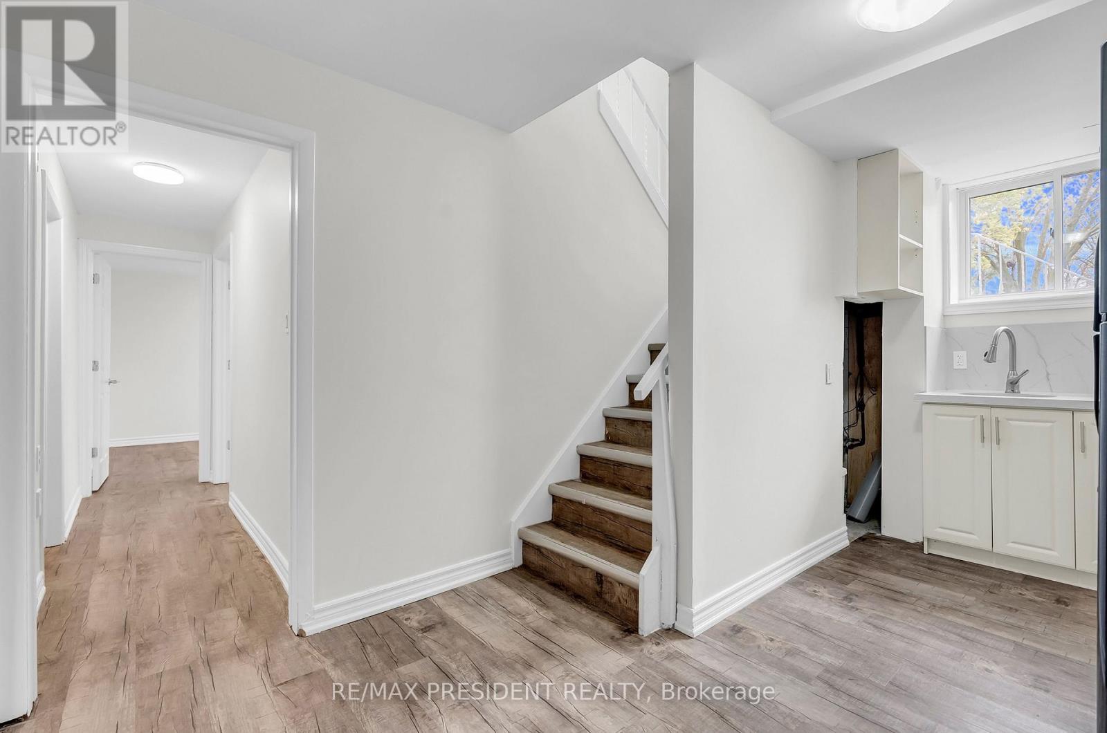 57 High Street, Waterloo, ON - Indoor Photo Showing Other Room