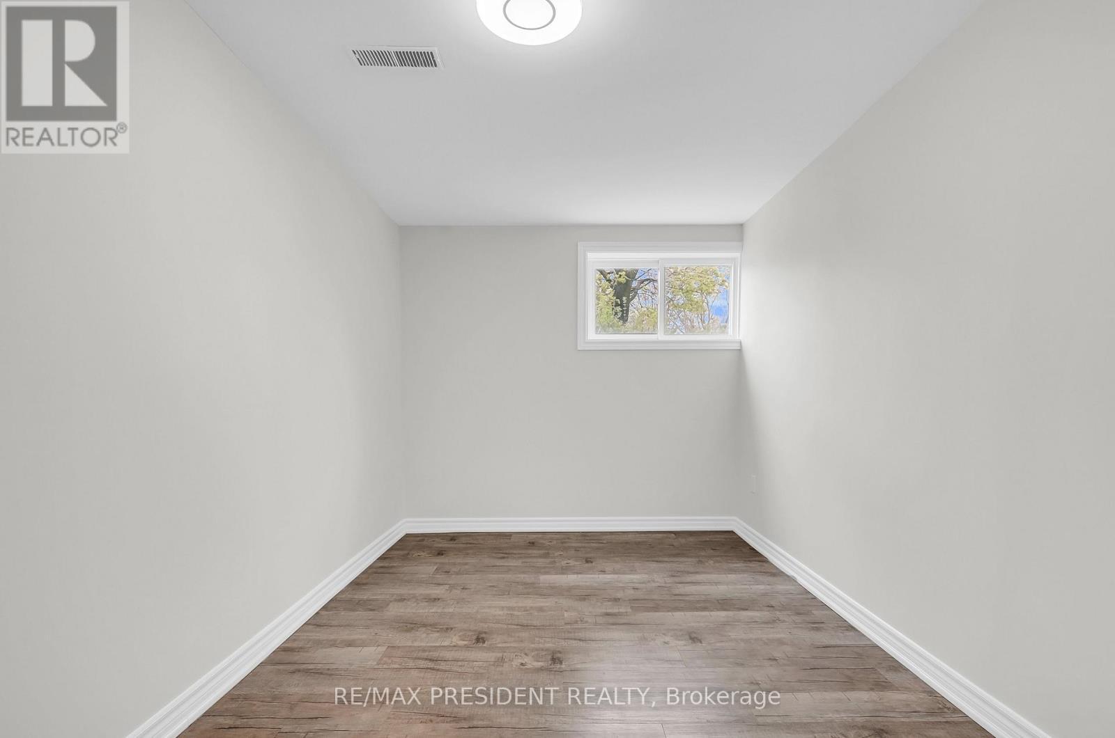 57 High Street, Waterloo, ON - Indoor Photo Showing Other Room