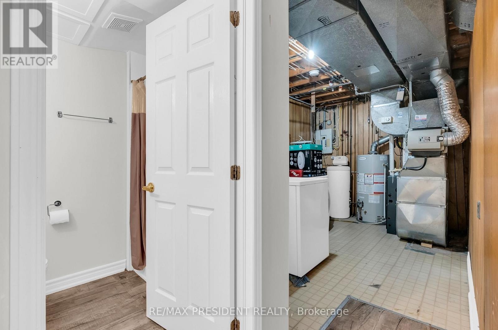 57 High Street, Waterloo, ON - Indoor Photo Showing Other Room