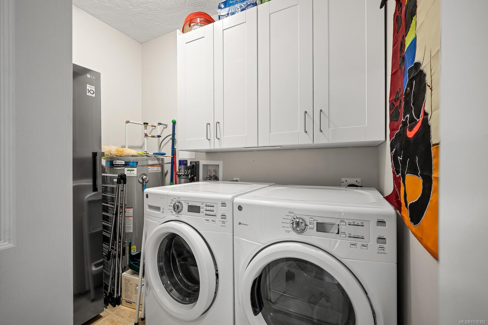#303-1912 Comox Ave, Comox, BC - Indoor Photo Showing Laundry Room