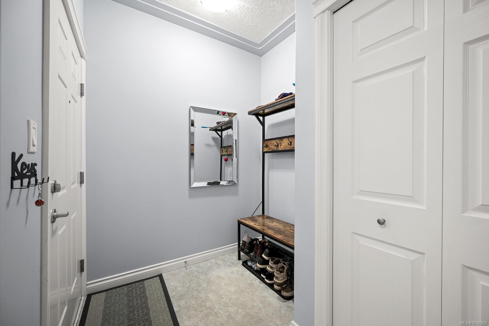 #303-1912 Comox Ave, Comox, BC - Indoor Photo Showing Other Room