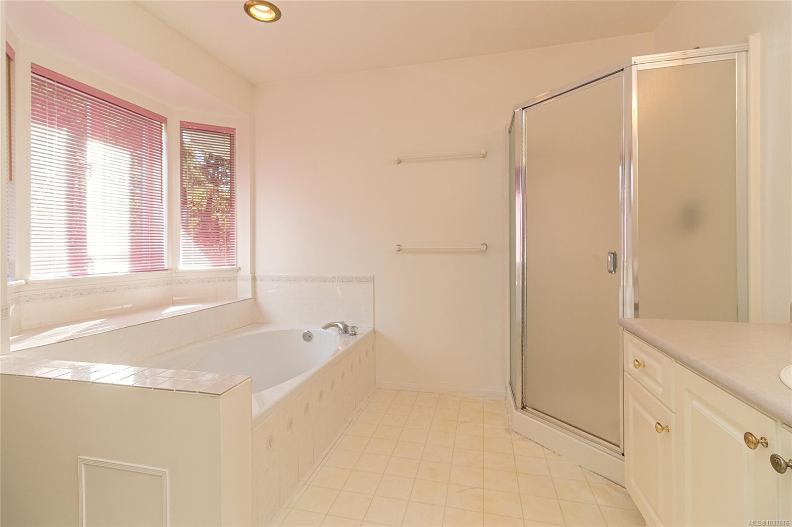 609 Taurus Dr, Metchosin, BC