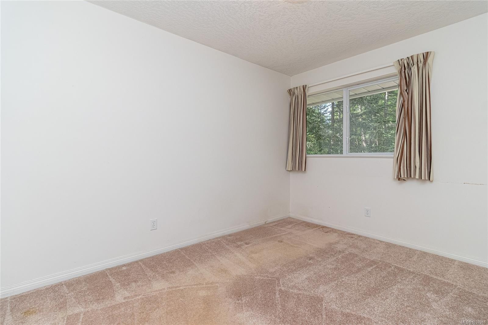 609 Taurus Dr, Metchosin, BC