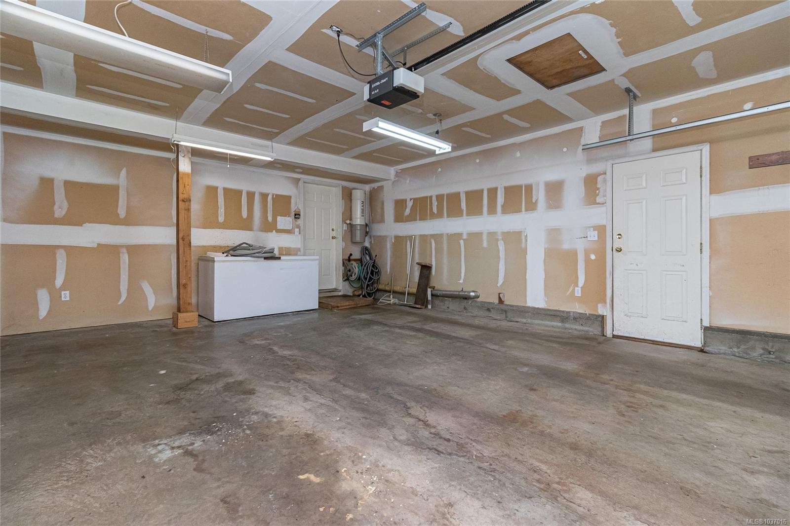 609 Taurus Dr, Metchosin, BC