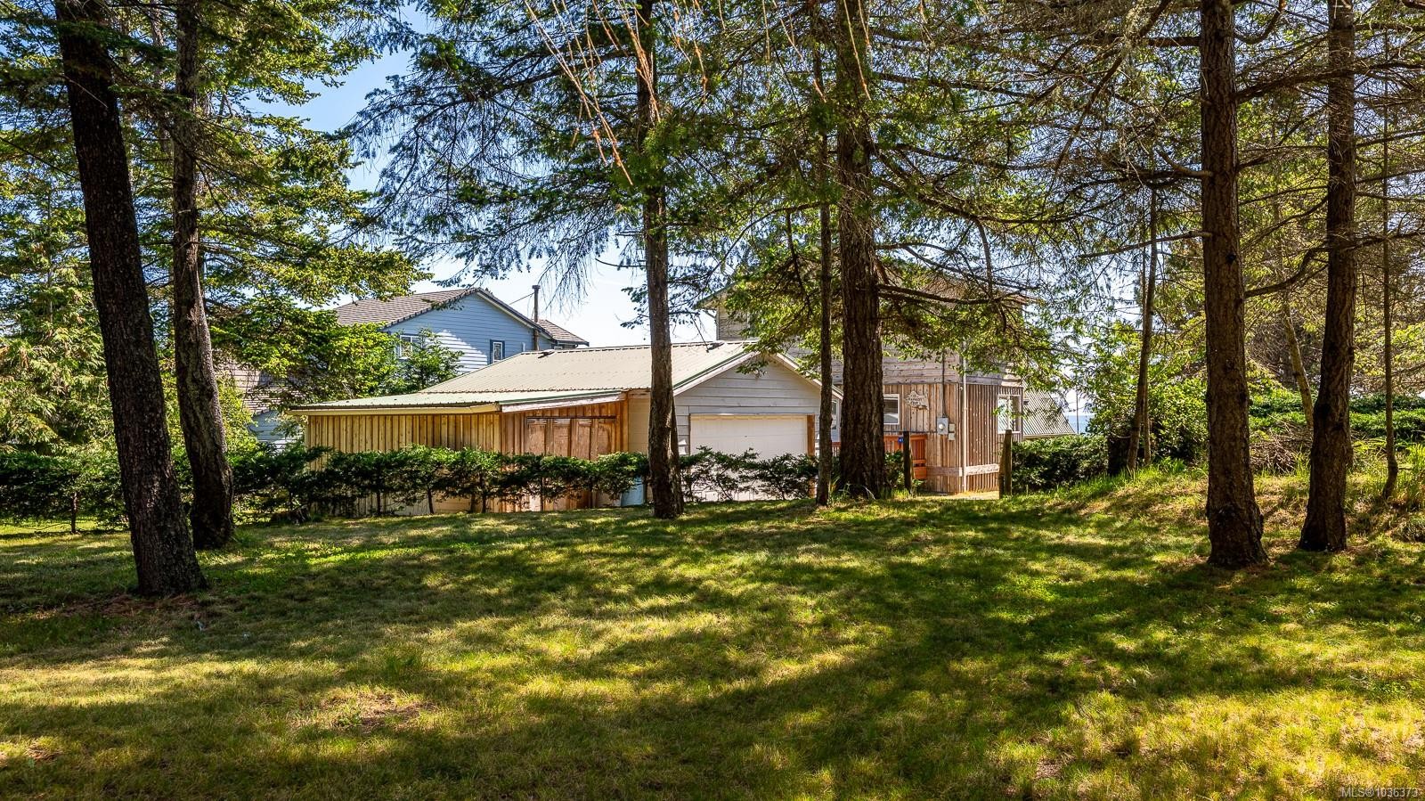416 Curtis Rd, Comox, BC