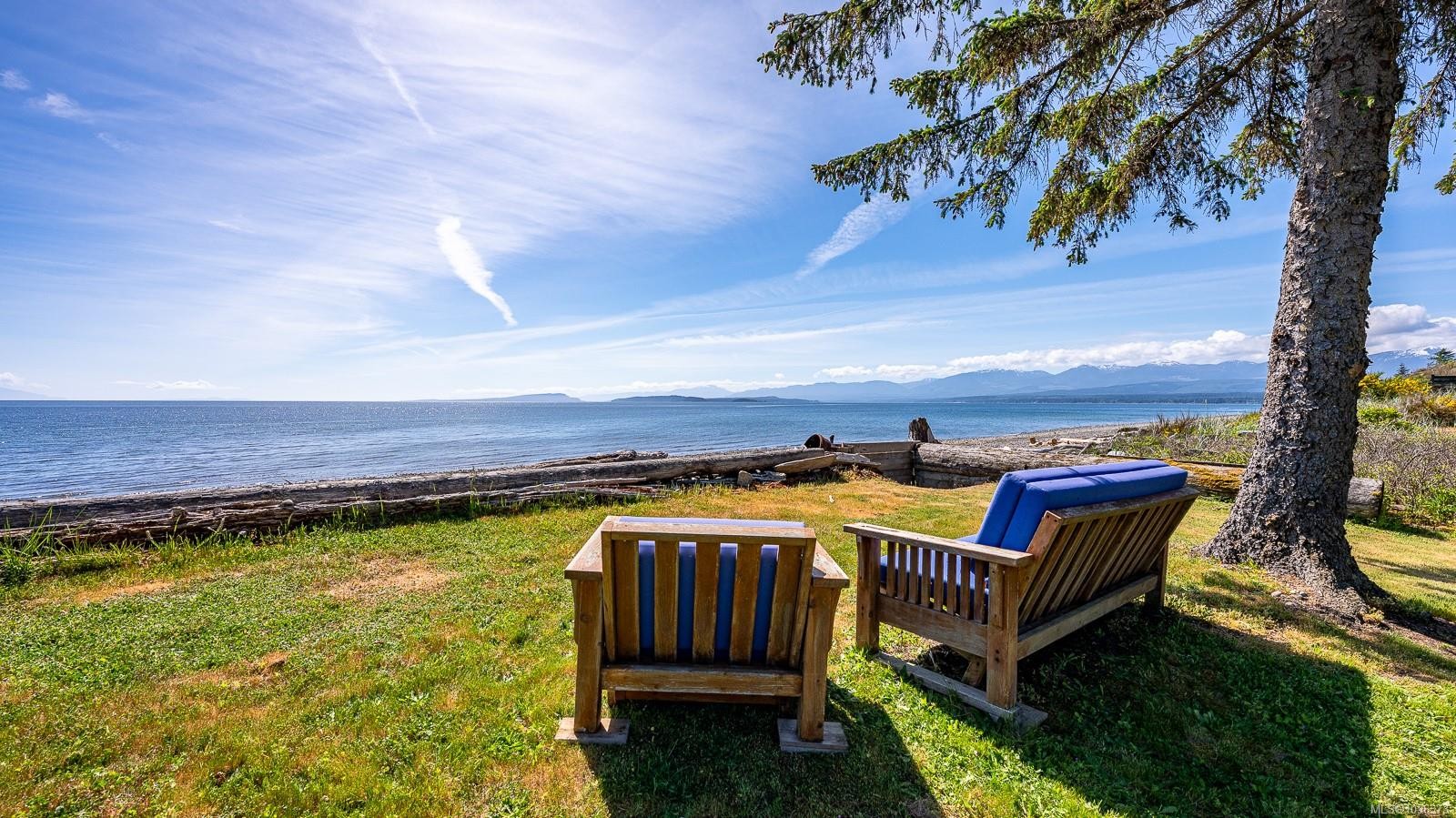 416 Curtis Rd, Comox, BC