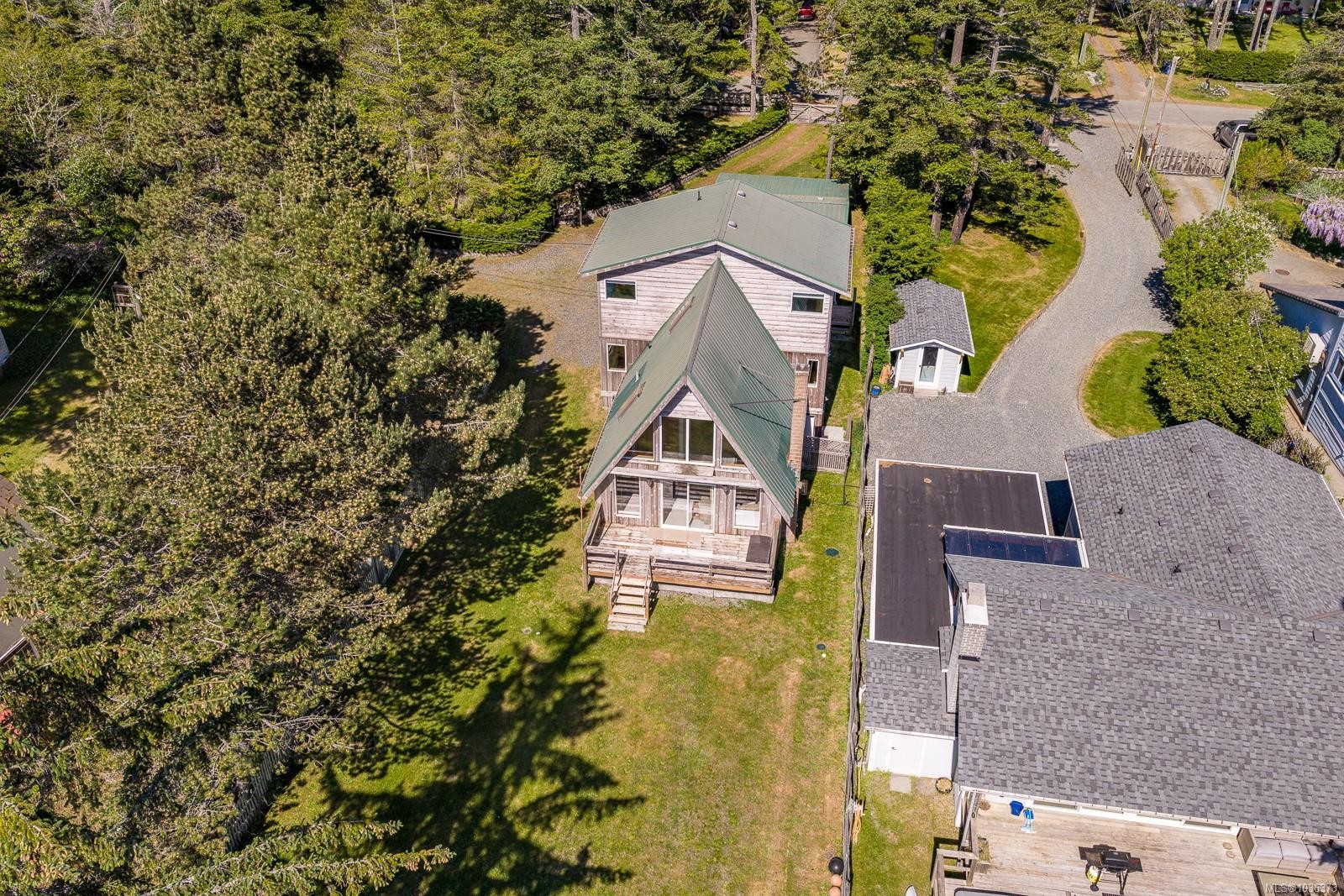 416 Curtis Rd, Comox, BC