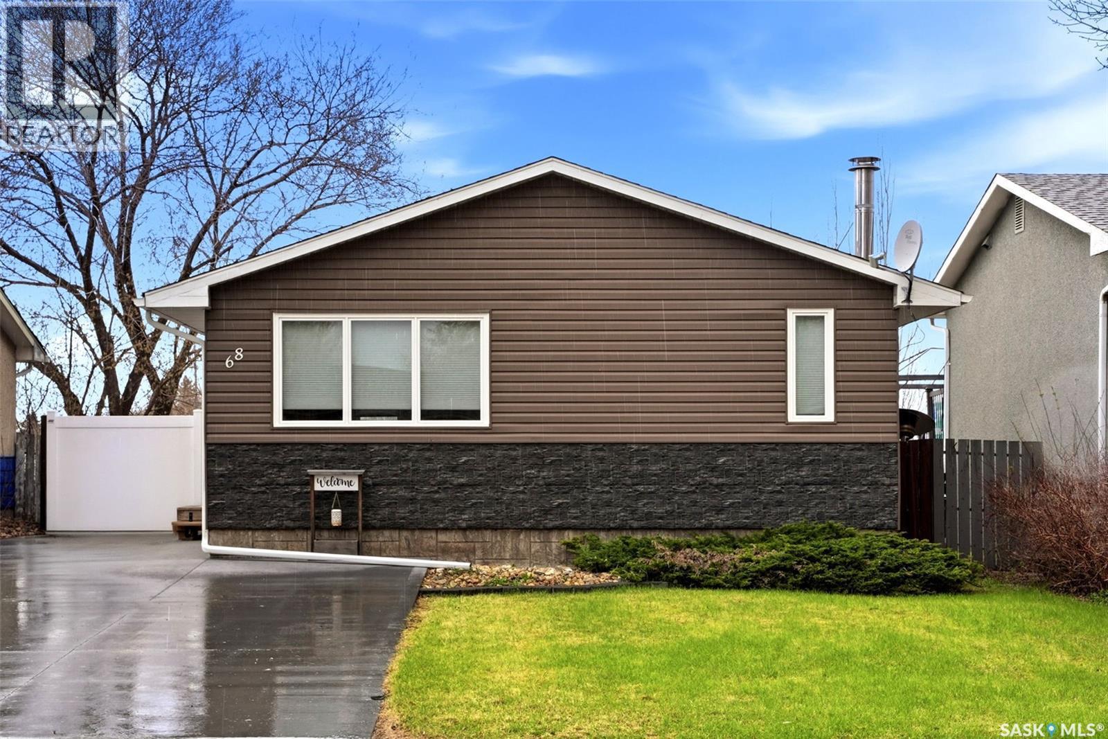 68 Carmichael Road, Regina, SK - Outdoor