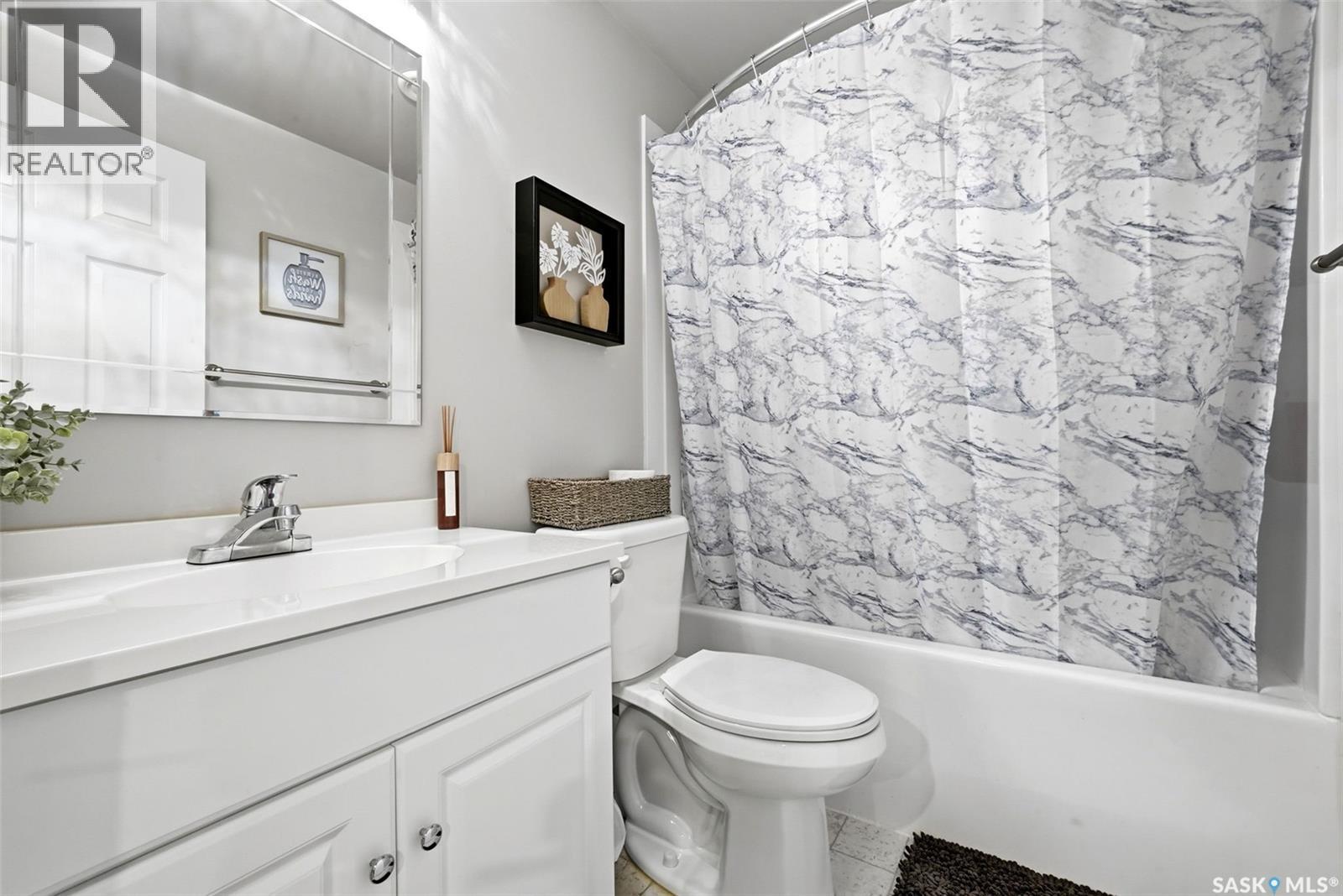 68 Carmichael Road, Regina, SK - Indoor Photo Showing Bathroom