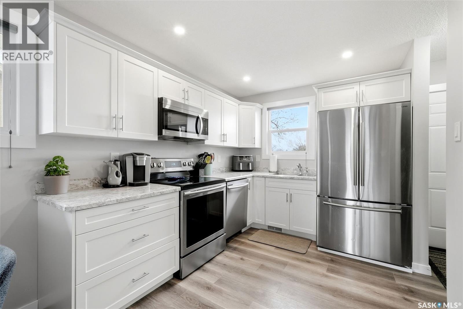 68 Carmichael Road, Regina, SK - Indoor Photo Showing Kitchen