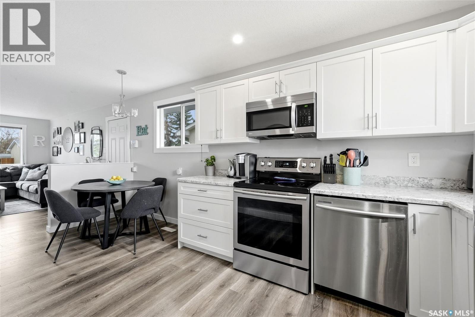 68 Carmichael Road, Regina, SK - Indoor Photo Showing Kitchen