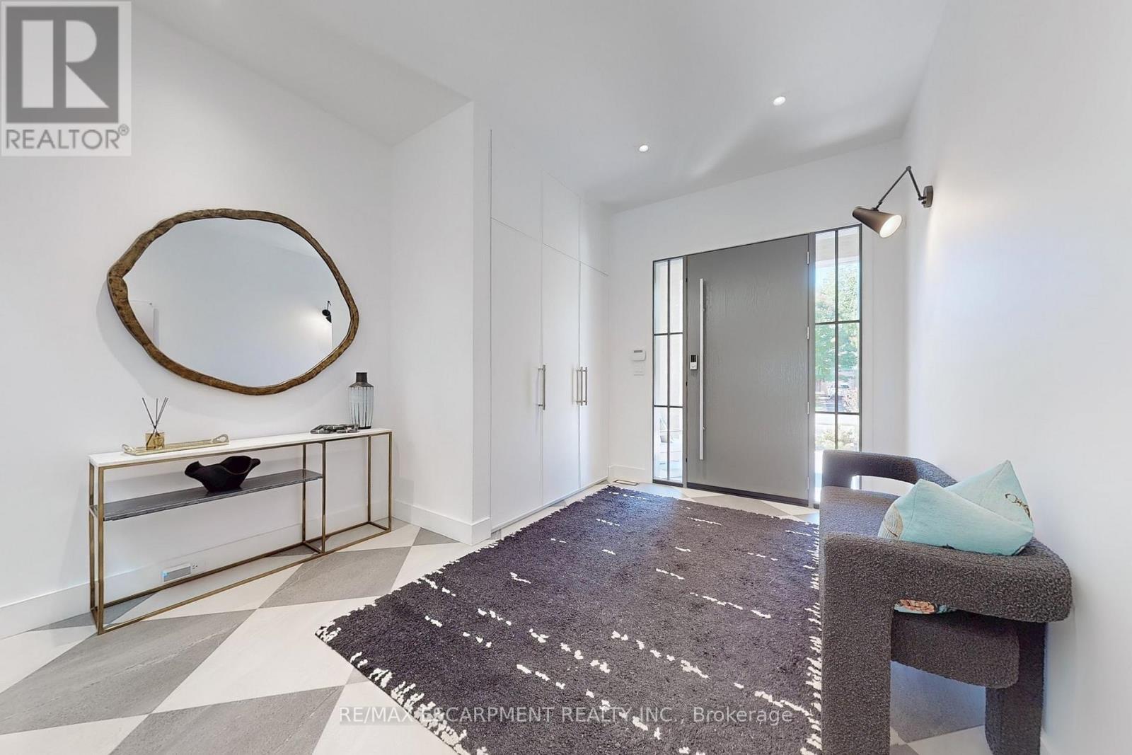 977 Gorton Avenue, Burlington, ON - Indoor Photo Showing Other Room