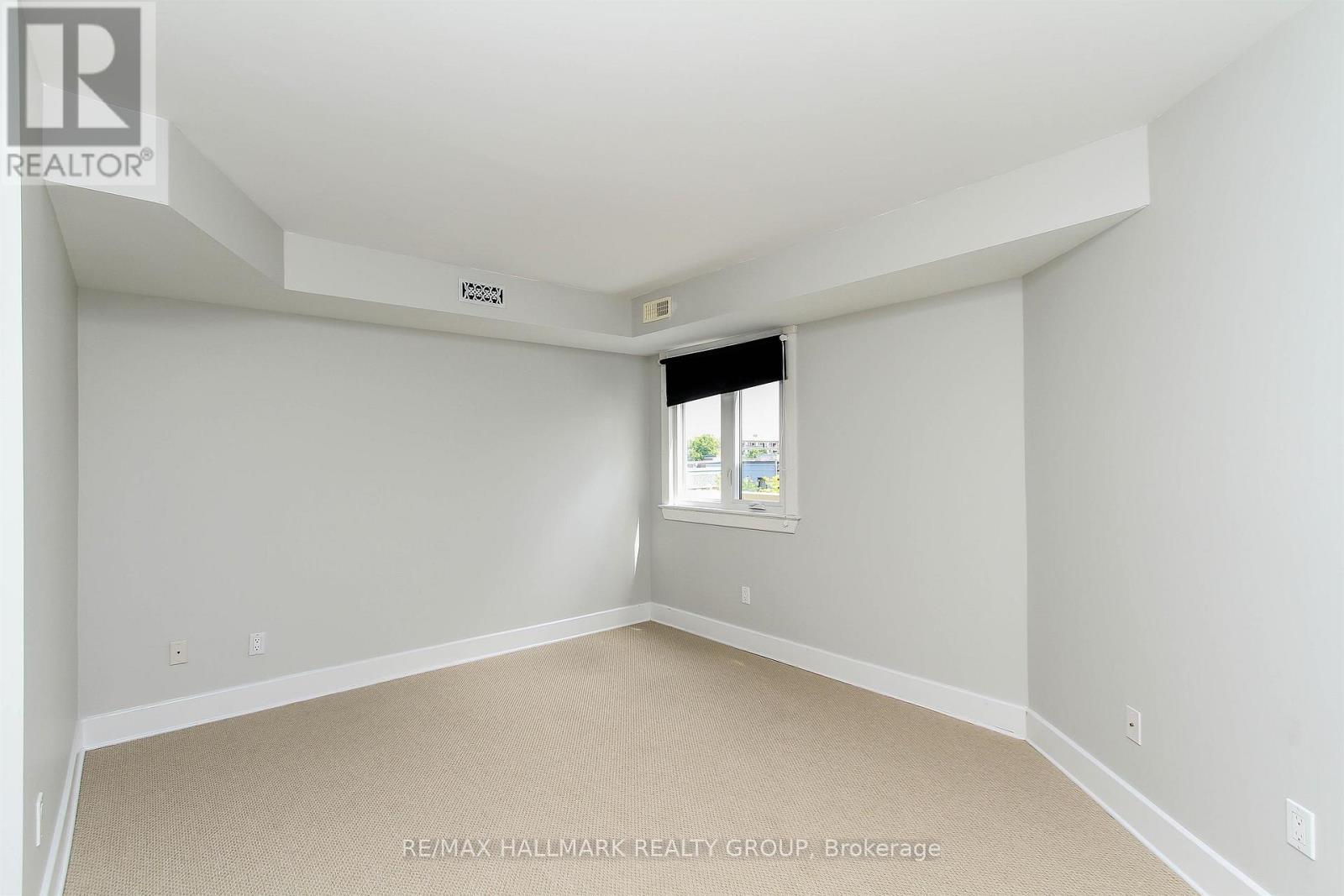 B307 - 124 Guigues Avenue, Ottawa, ON - Indoor Photo Showing Other Room