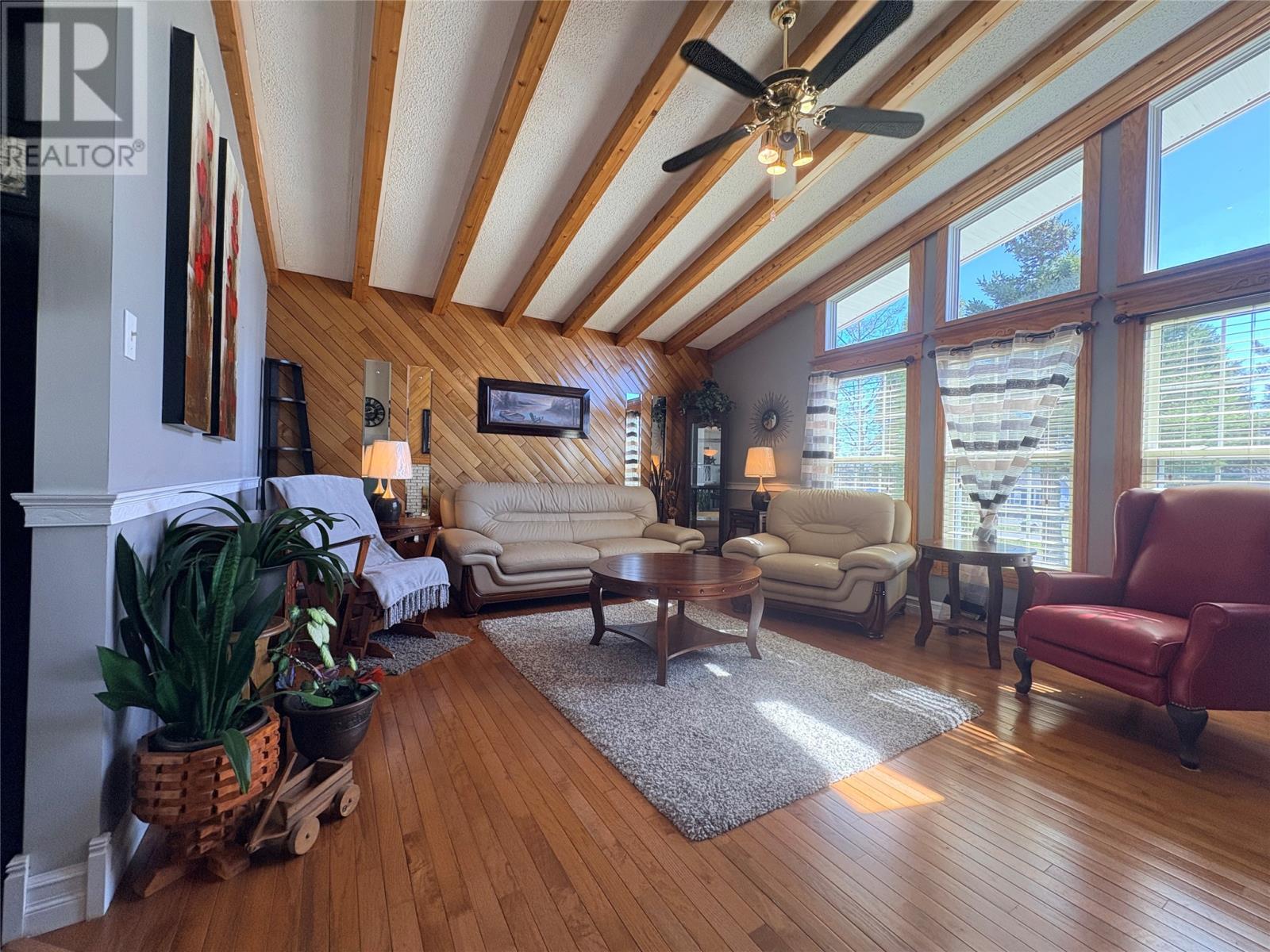 326 Main Street, Baytona, NL - Indoor Photo Showing Living Room