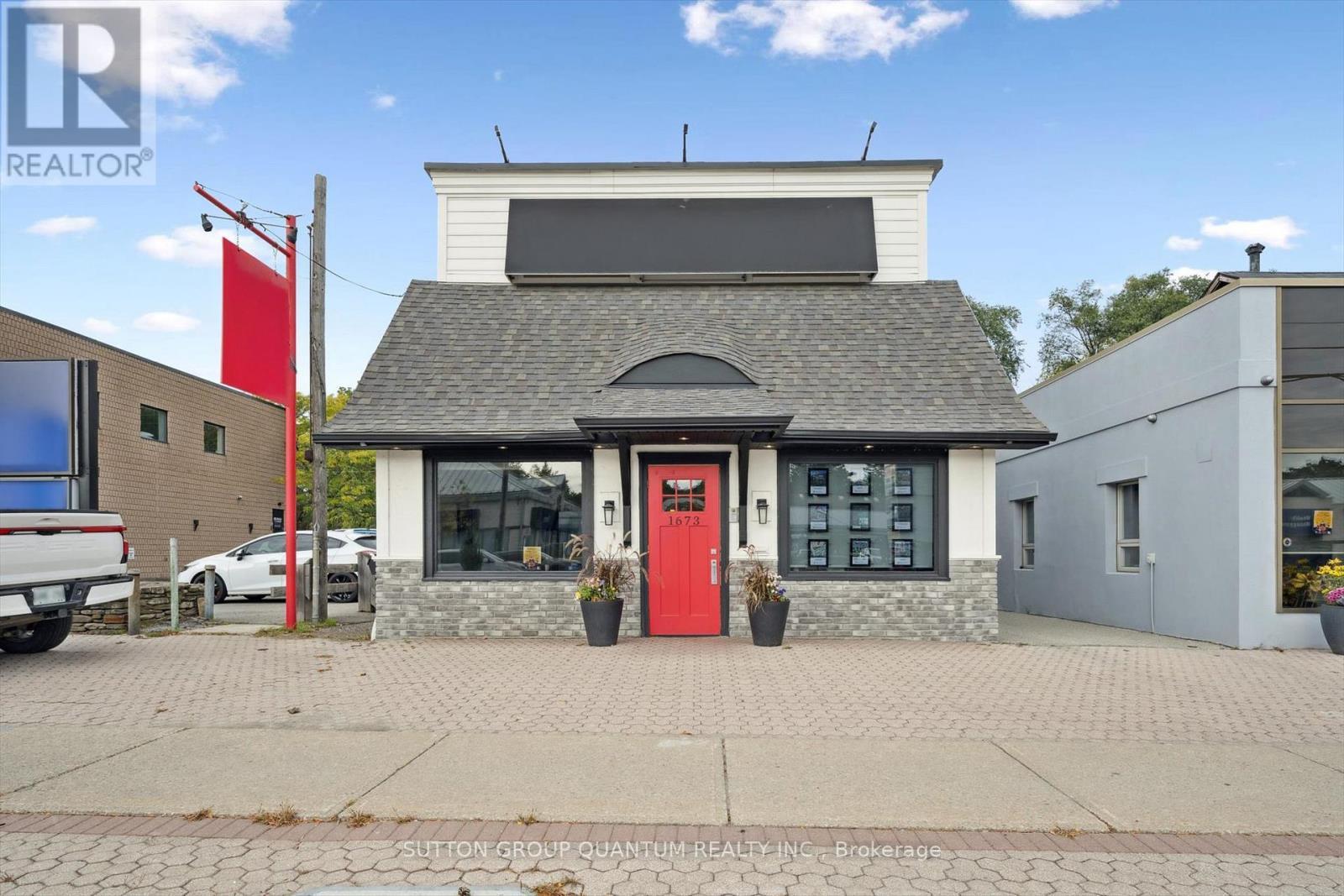 1673 Lakeshore Road W, Mississauga, ON