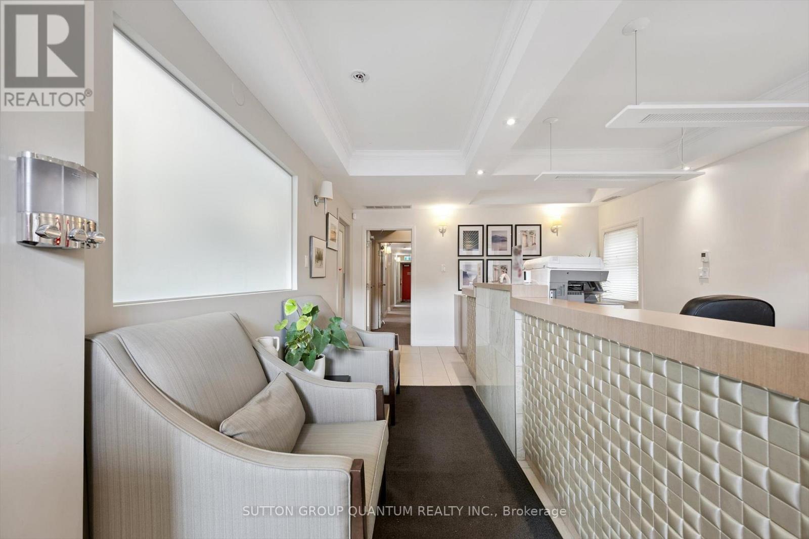 1673 Lakeshore Road W, Mississauga, ON