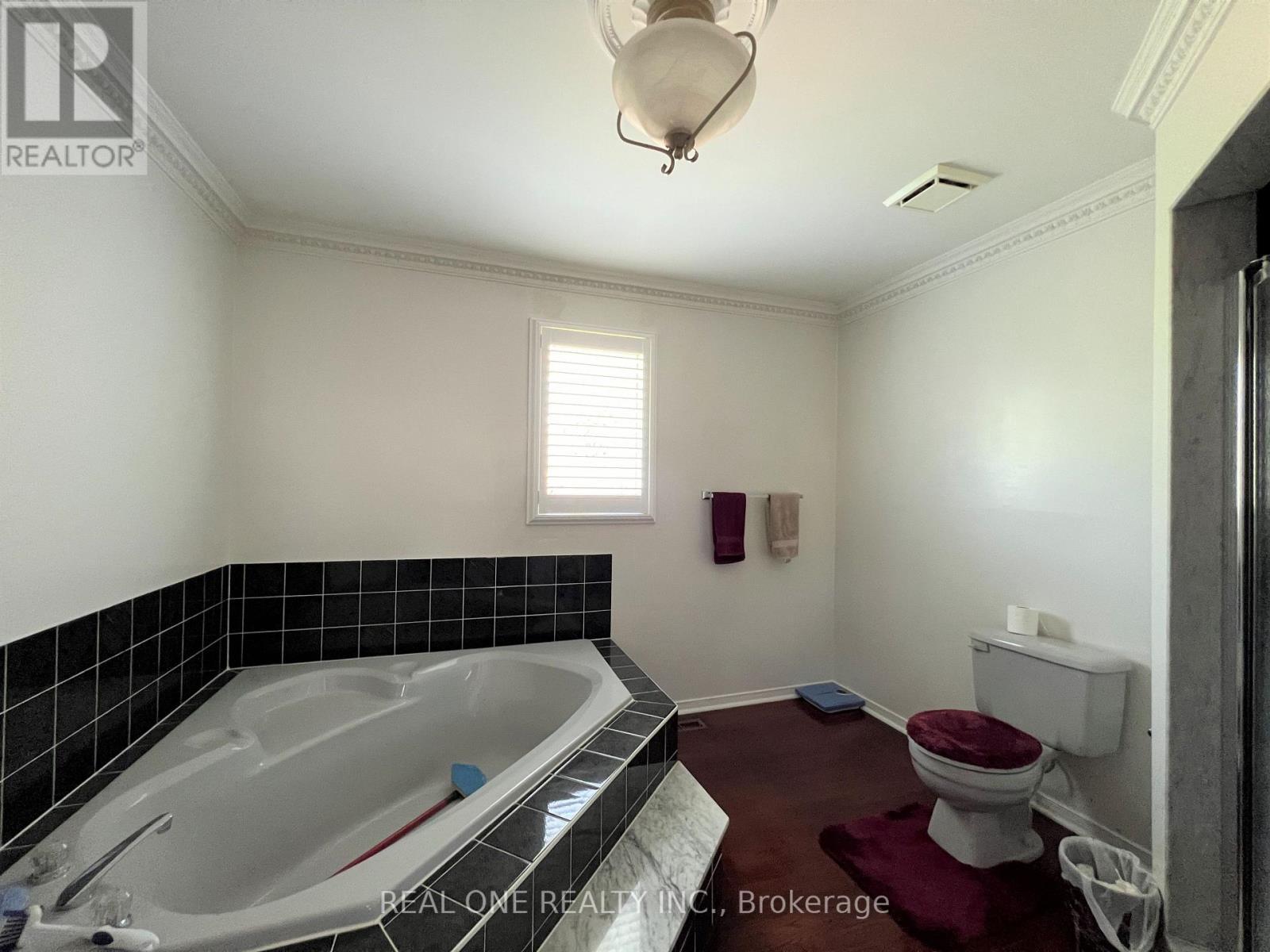 6403 Osprey Boulevard, Mississauga, ON - Indoor Photo Showing Bathroom