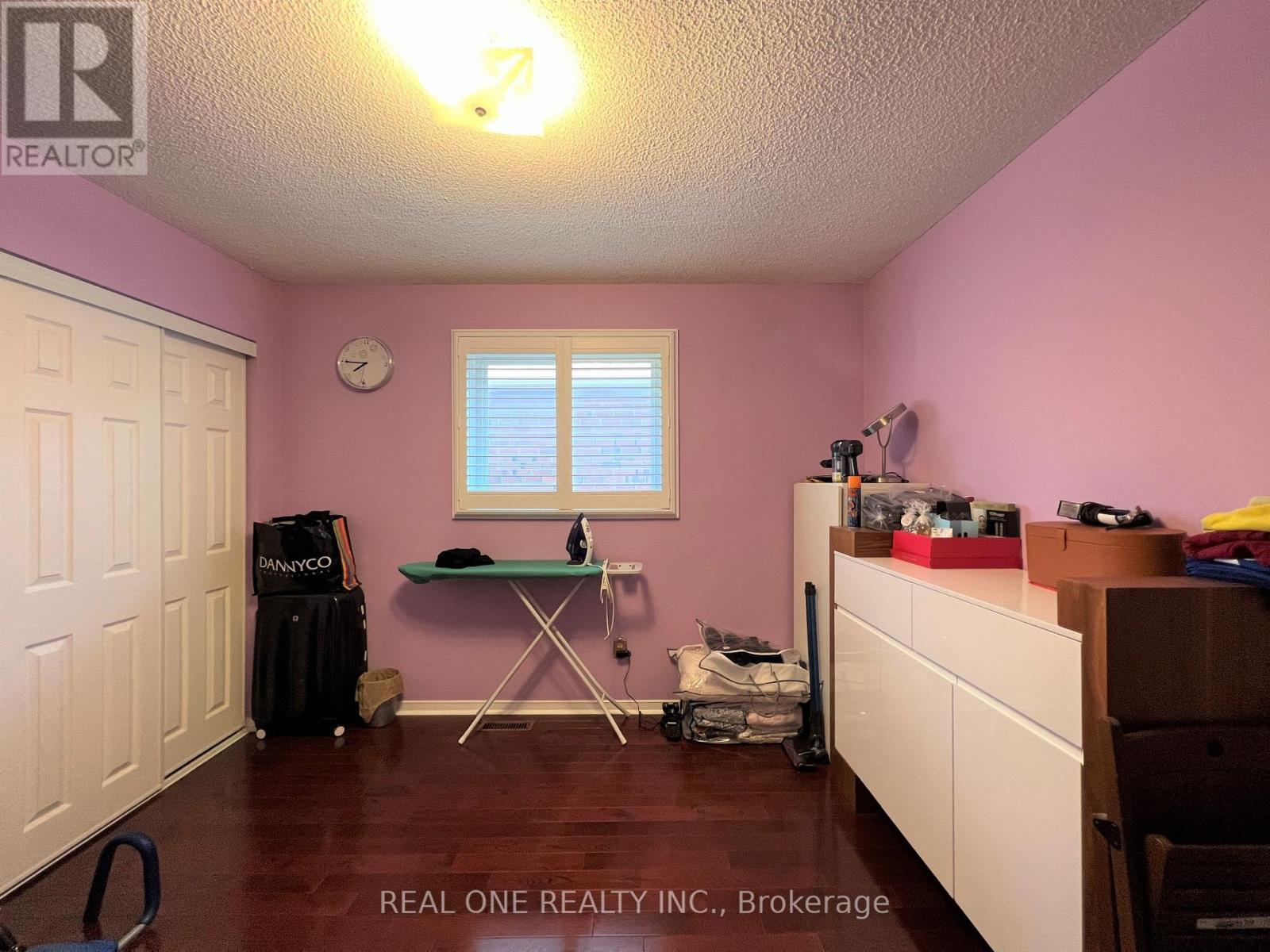 6403 Osprey Boulevard, Mississauga, ON - Indoor