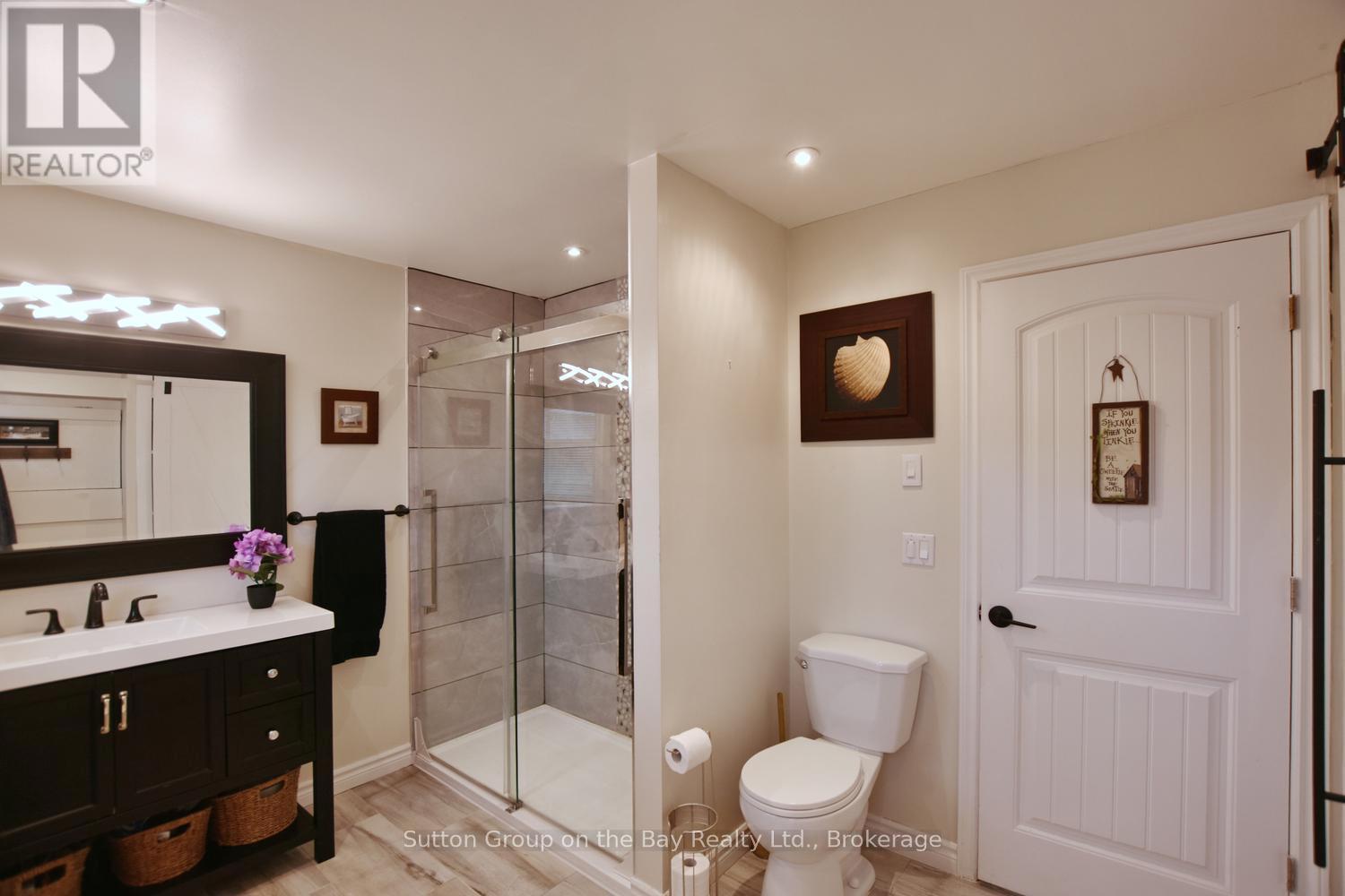 Marble shower - 238 Mccrea Drive, Clearview (Stayner), ON - Indoor Photo Showing Bathroom
