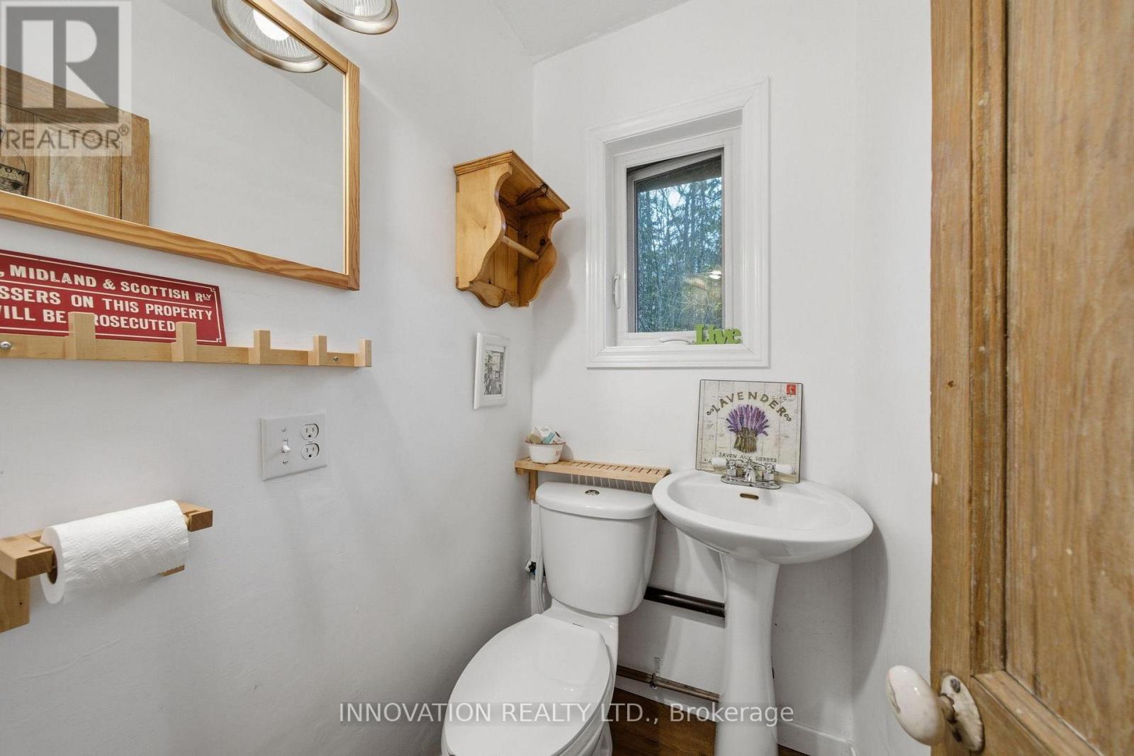 6922 Flewellyn Road, Ottawa, ON - Indoor Photo Showing Bathroom