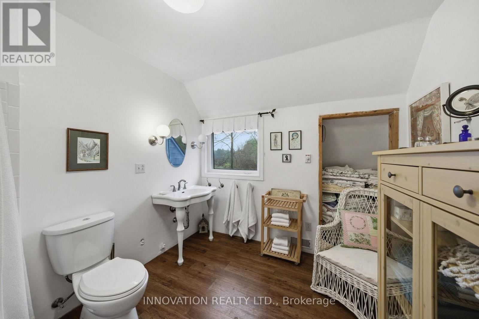 6922 Flewellyn Road, Ottawa, ON - Indoor Photo Showing Bathroom
