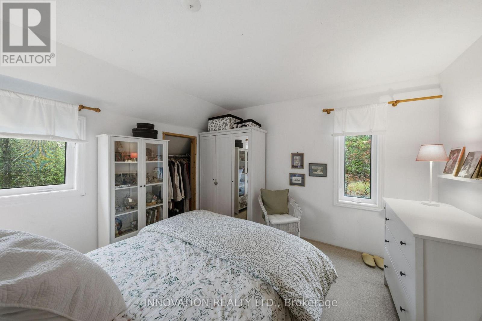 6922 Flewellyn Road, Ottawa, ON - Indoor Photo Showing Bedroom