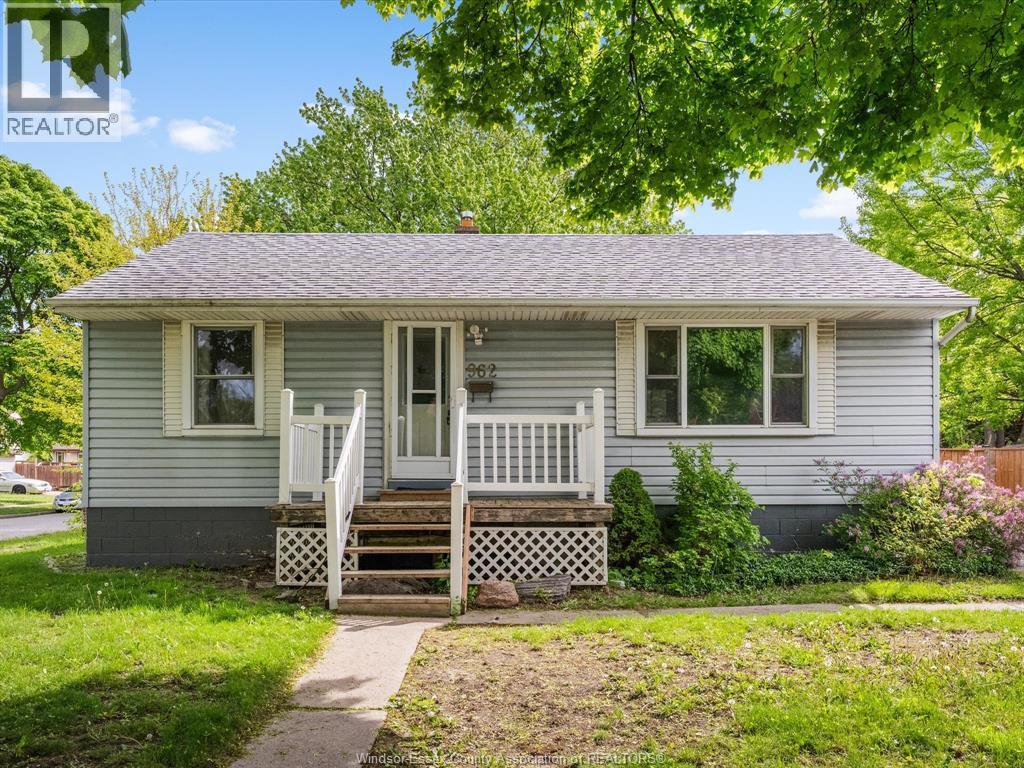962 Merritt, Windsor, ON - Outdoor